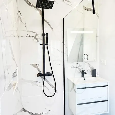 L'orangerie, Maison Moderne Avec Jardin *