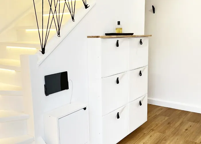 L'orangerie, Maison Moderne Avec Jardin