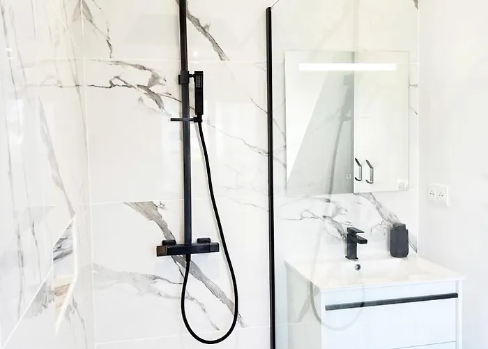 L'orangerie, Maison Moderne Avec Jardin *