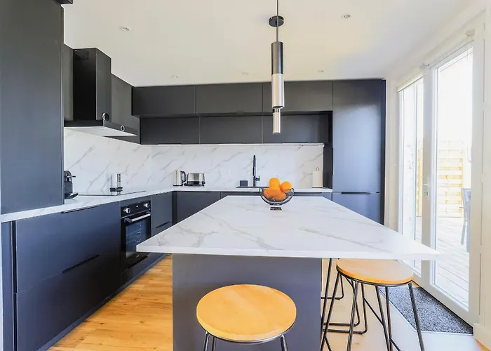 L'orangerie, Maison Moderne Avec Jardin